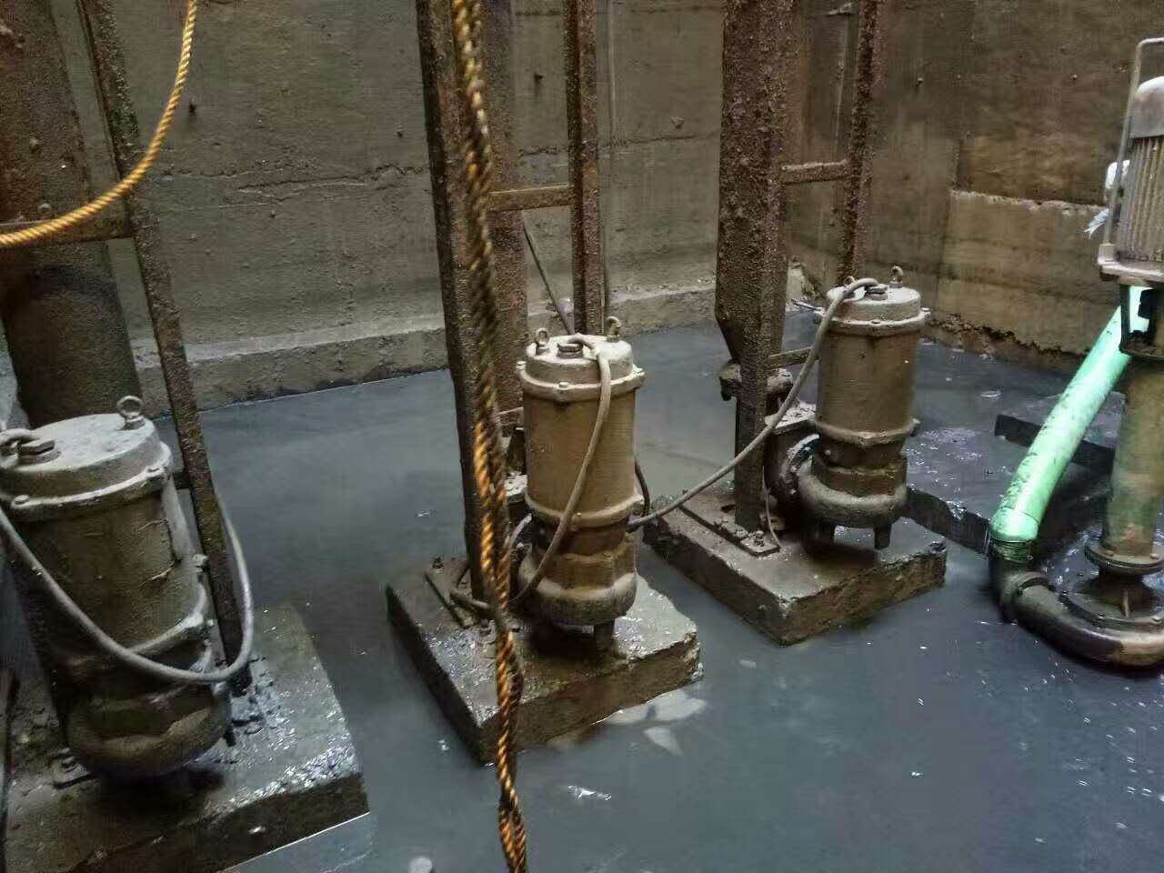 石首污水池清理