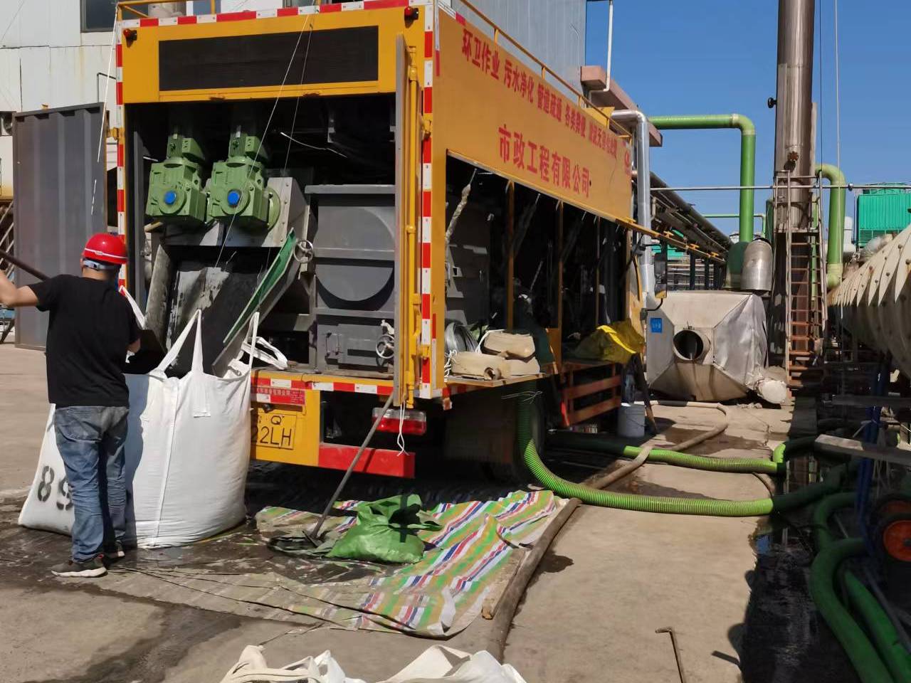 石首淤泥压干处理